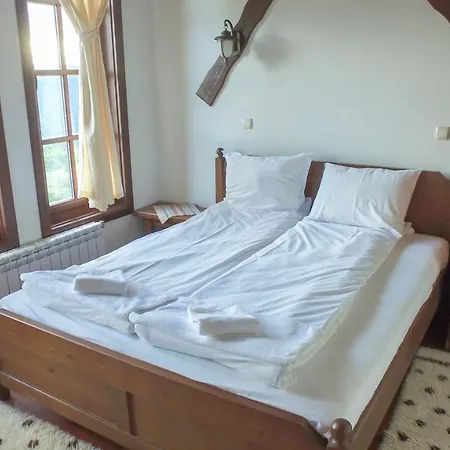 Leshtenski Rai Pensjonat 4*