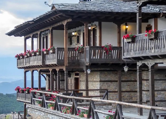 Konukevi Leshtenski Rai 3*