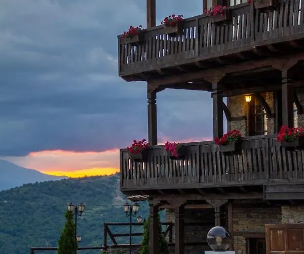 Konukevi Leshtenski Rai 3*