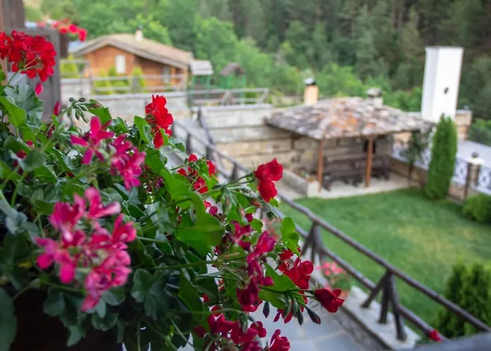 Konukevi Leshtenski Rai Leshten