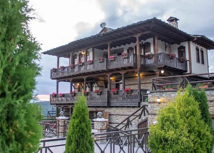 Leshtenski Rai Konukevi