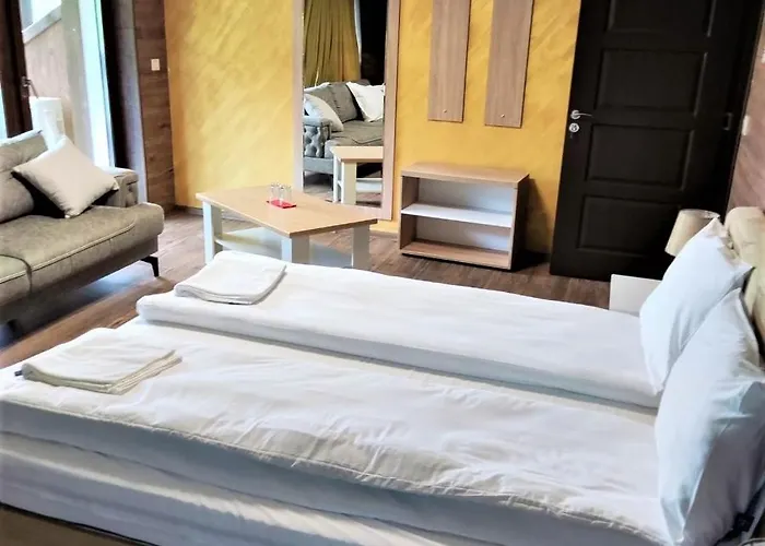 Leshtenski Rai Konukevi